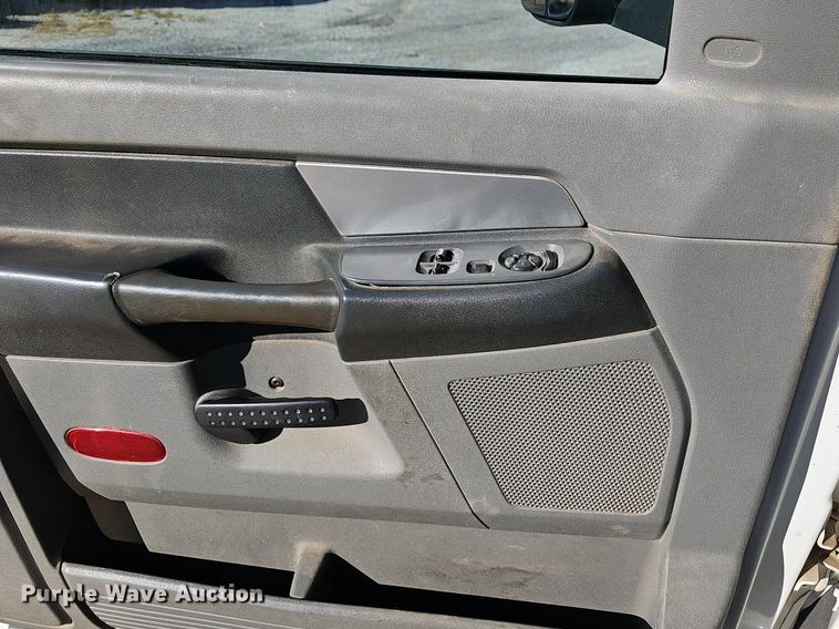 image for item OG9446 2008 Dodge Ram 5500HD  utility / service truck