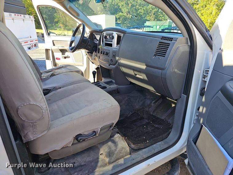 image for item OG9446 2008 Dodge Ram 5500HD  utility / service truck