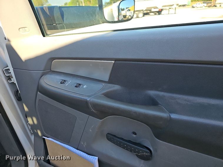 image for item OG9446 2008 Dodge Ram 5500HD  utility / service truck