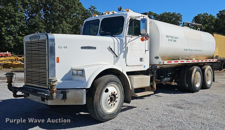 image for item OG9447 1987 Freigtliner FLC  water truck
