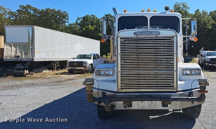 image for item OG9447 1987 Freigtliner FLC  water truck