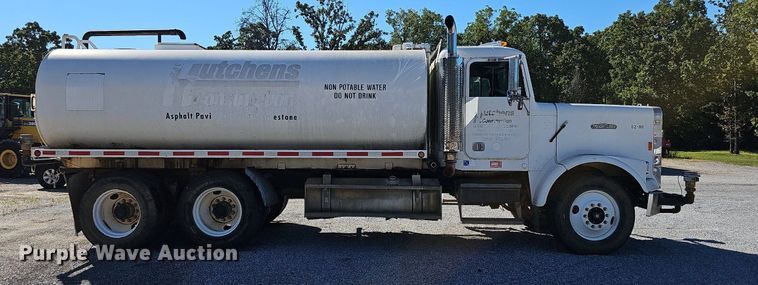 image for item OG9447 1987 Freigtliner FLC  water truck