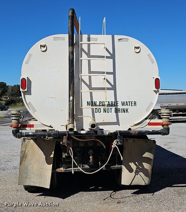 image for item OG9447 1987 Freigtliner FLC  water truck