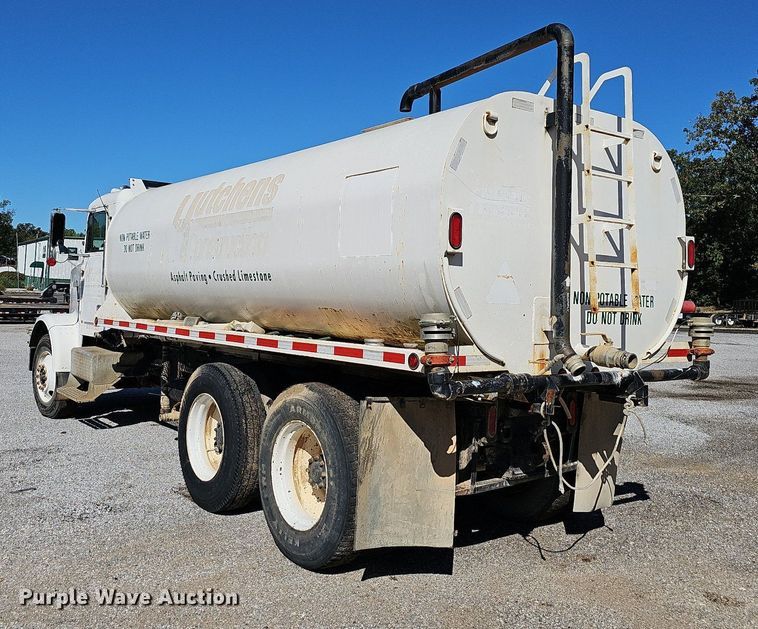 image for item OG9447 1987 Freigtliner FLC  water truck