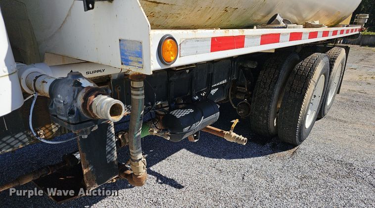 image for item OG9447 1987 Freigtliner FLC  water truck