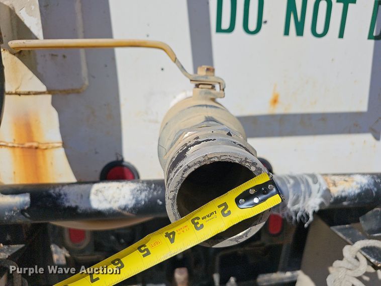 image for item OG9447 1987 Freigtliner FLC  water truck