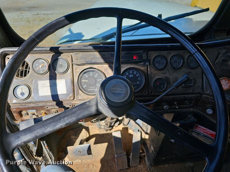 image for item OG9447 1987 Freigtliner FLC  water truck