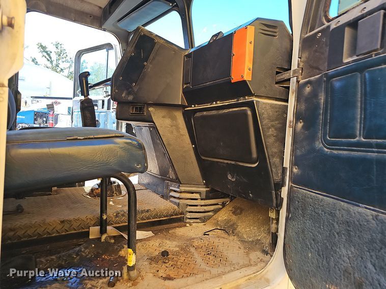 image for item OG9447 1987 Freigtliner FLC  water truck