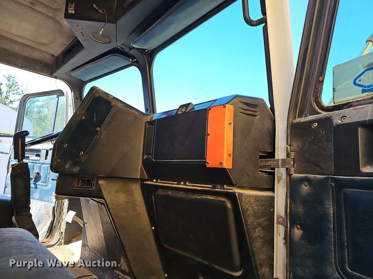 image for item OG9447 1987 Freigtliner FLC  water truck