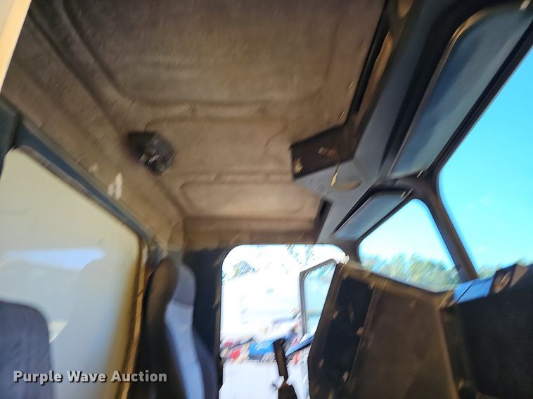 image for item OG9447 1987 Freigtliner FLC  water truck