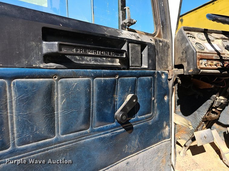 image for item OG9447 1987 Freigtliner FLC  water truck