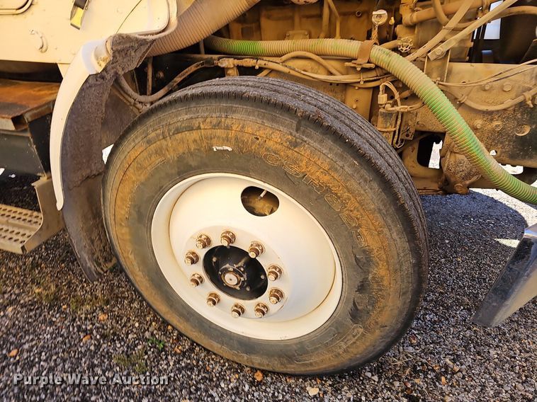 image for item OG9447 1987 Freigtliner FLC  water truck