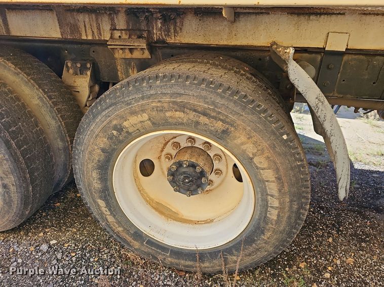 image for item OG9447 1987 Freigtliner FLC  water truck