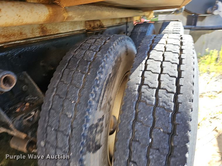 image for item OG9447 1987 Freigtliner FLC  water truck