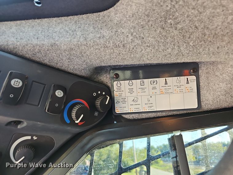 image for item OG9450 2021 John Deere 333G  tracked skid steer loader