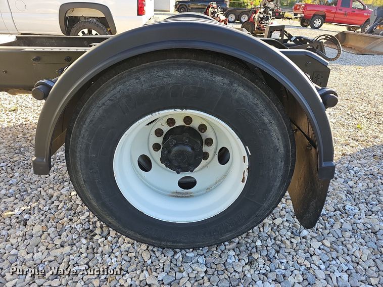 image for item OG9453 2011 International DuraStar 4400  semi truck