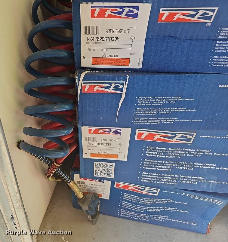 image for item OG9453 2011 International DuraStar 4400  semi truck