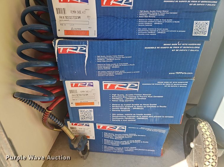 image for item OG9453 2011 International DuraStar 4400  semi truck