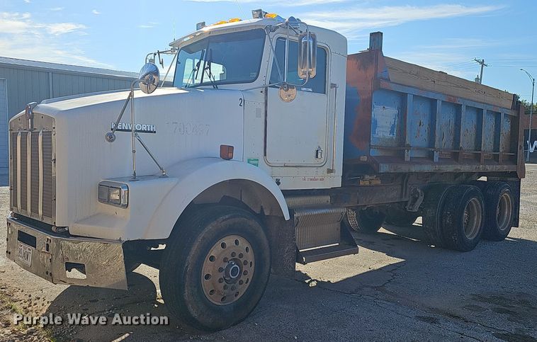 image for item OG9462 1998 Kenworth  dump truck