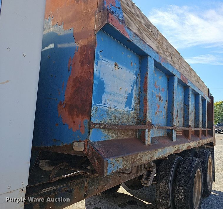 image for item OG9462 1998 Kenworth  dump truck