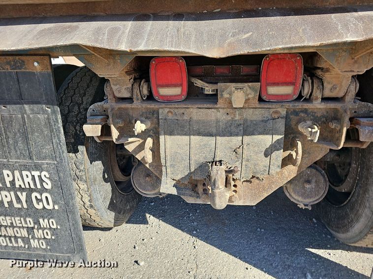 image for item OG9462 1998 Kenworth  dump truck