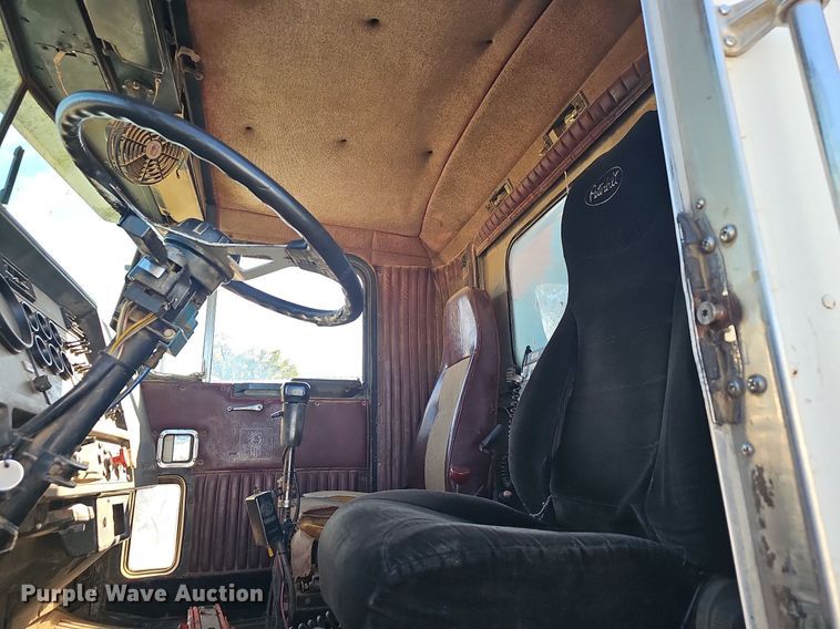 image for item OG9462 1998 Kenworth  dump truck