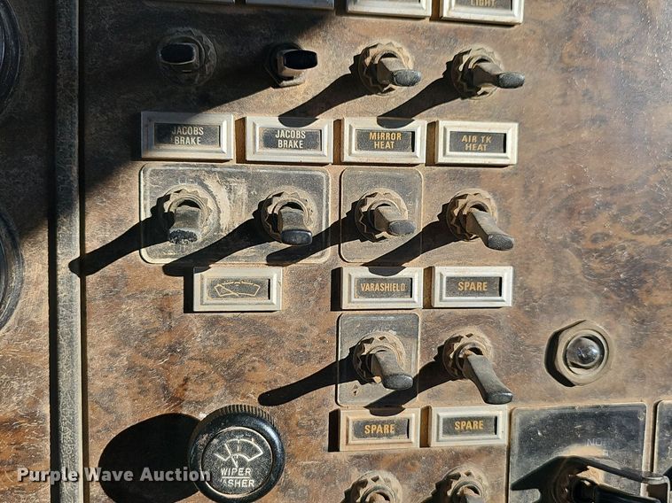 image for item OG9462 1998 Kenworth  dump truck