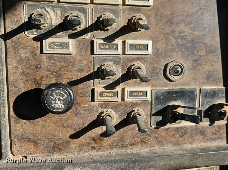 image for item OG9462 1998 Kenworth  dump truck