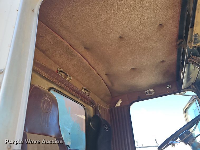 image for item OG9462 1998 Kenworth  dump truck