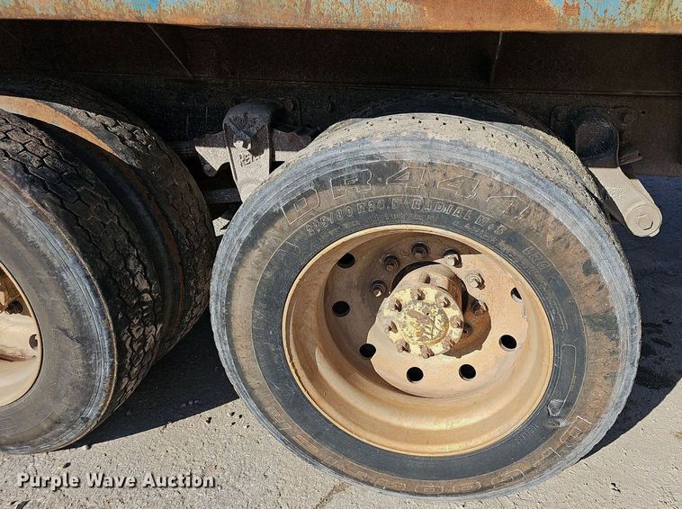 image for item OG9462 1998 Kenworth  dump truck