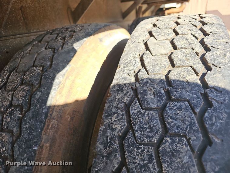 image for item OG9462 1998 Kenworth  dump truck