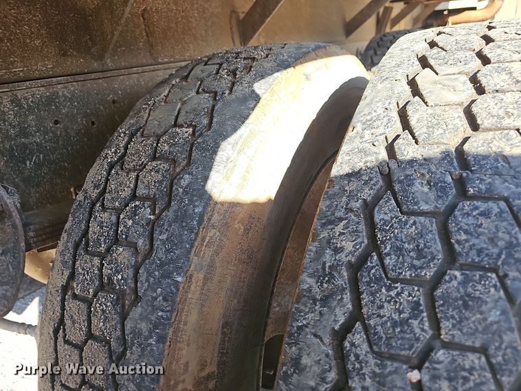 image for item OG9462 1998 Kenworth  dump truck