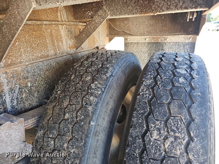 image for item OG9462 1998 Kenworth  dump truck