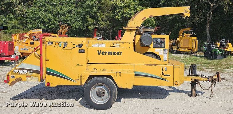 image for item OG9487 2008 Vermeer BC1800XL  wood chipper