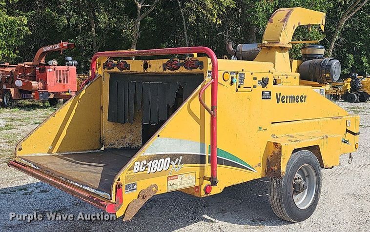 image for item OG9487 2008 Vermeer BC1800XL  wood chipper