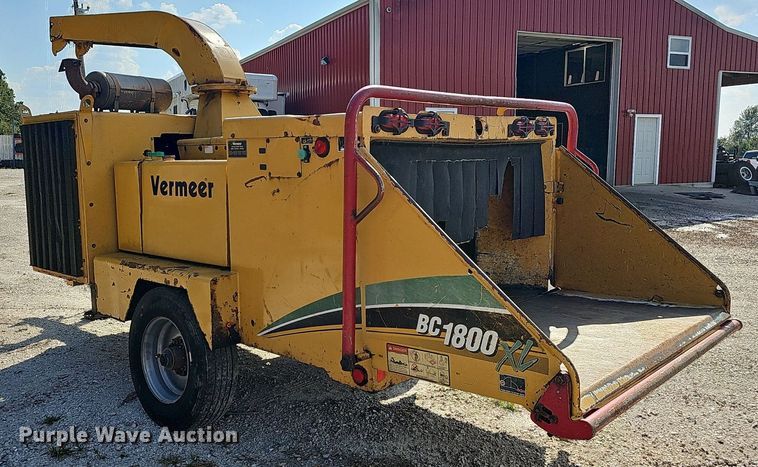 image for item OG9487 2008 Vermeer BC1800XL  wood chipper