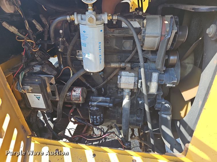 image for item OG9487 2008 Vermeer BC1800XL  wood chipper