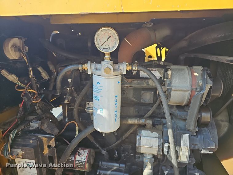 image for item OG9487 2008 Vermeer BC1800XL  wood chipper