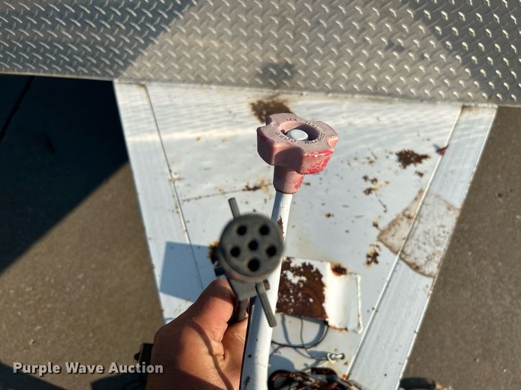 image for item DJ6343 2004 W-W Trailer  enclosed cargo trailer