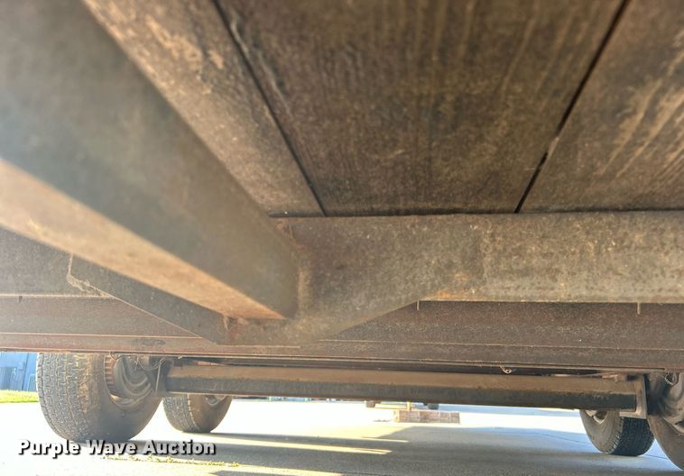 image for item DJ6343 2004 W-W Trailer  enclosed cargo trailer