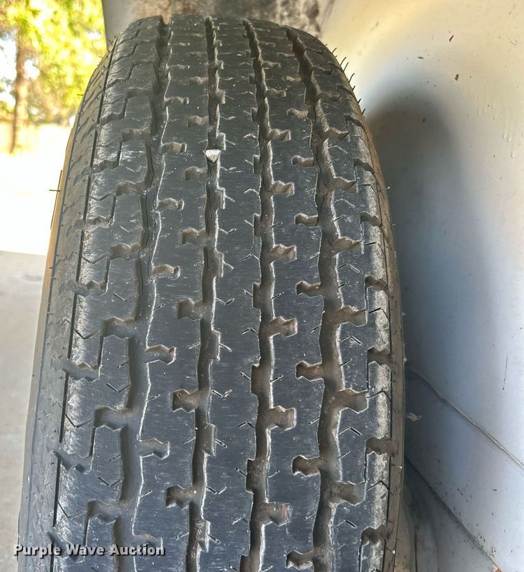 image for item DJ6343 2004 W-W Trailer  enclosed cargo trailer