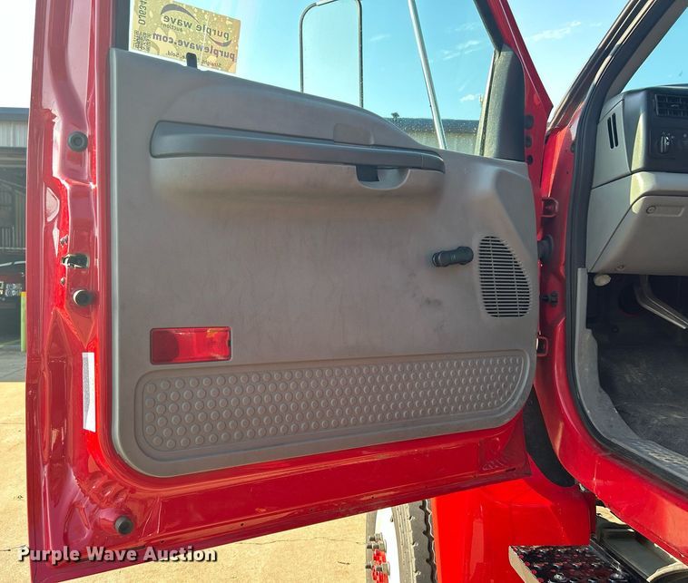 image for item DJ6345 2007 Ford F750 Super Duty XL  brush fire truck