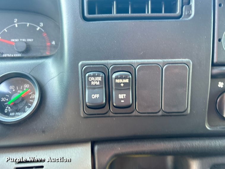 image for item DJ6345 2007 Ford F750 Super Duty XL  brush fire truck