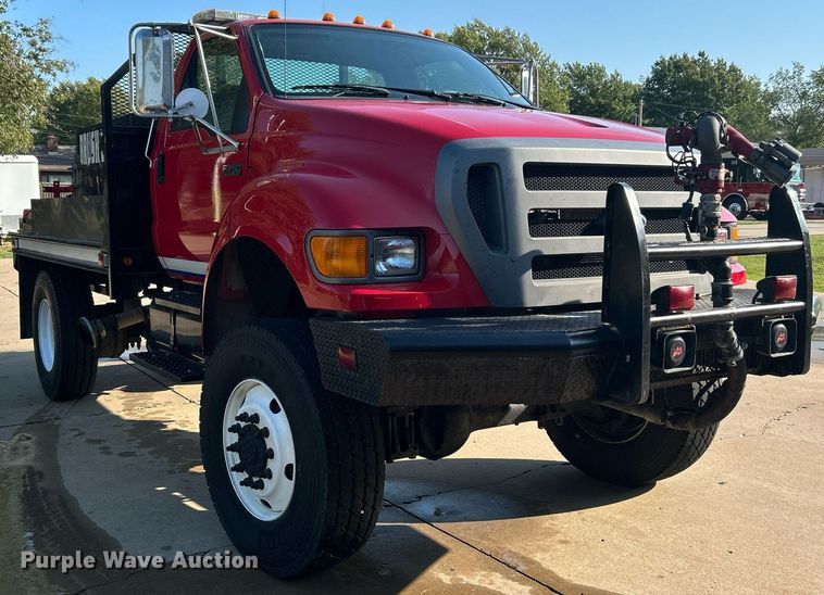 image for item DJ6346 2007 Ford F750 Super Duty XL  brush fire truck