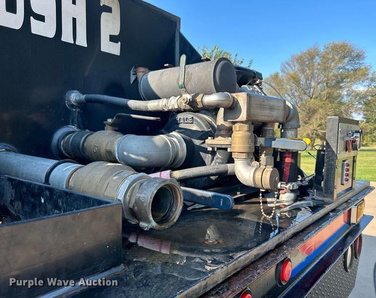 image for item DJ6346 2007 Ford F750 Super Duty XL  brush fire truck