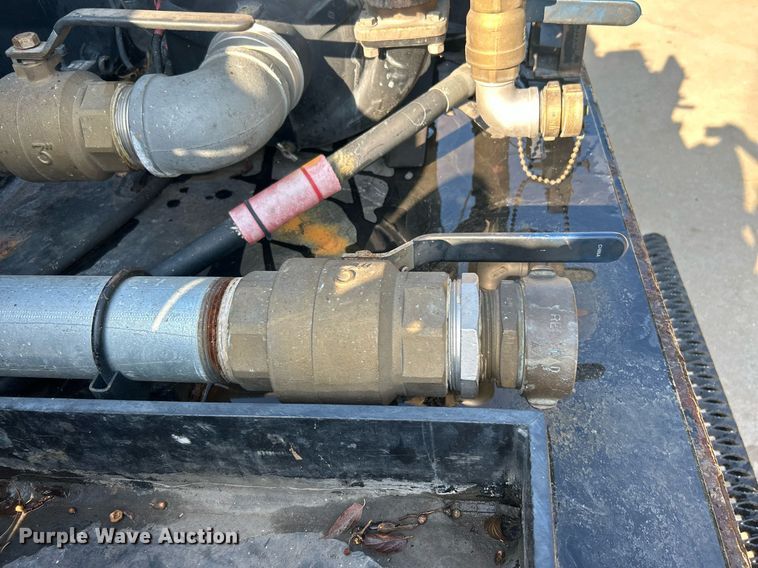 image for item DJ6346 2007 Ford F750 Super Duty XL  brush fire truck