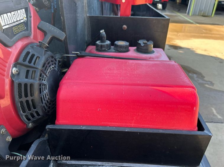 image for item DJ6346 2007 Ford F750 Super Duty XL  brush fire truck