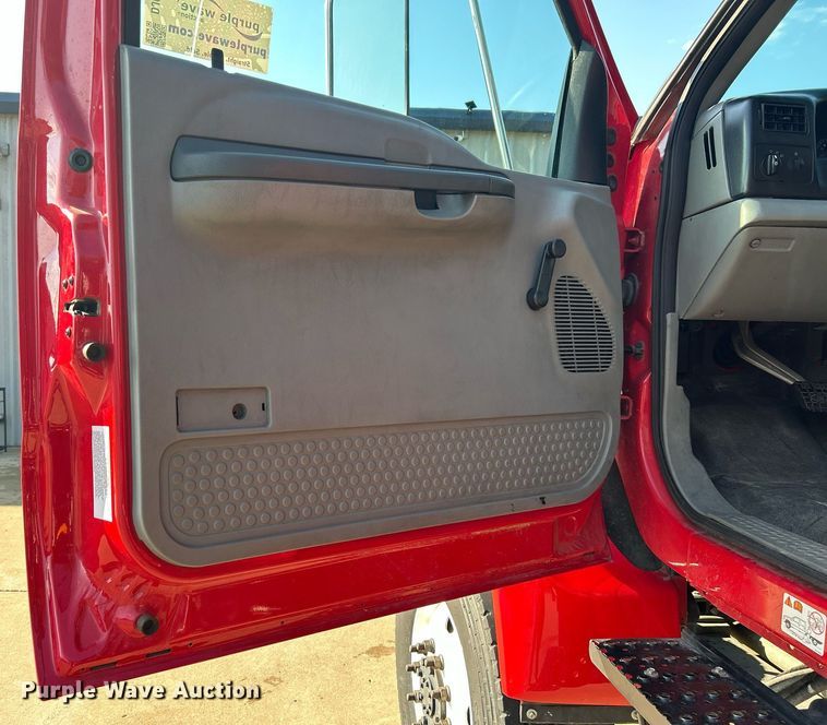 image for item DJ6346 2007 Ford F750 Super Duty XL  brush fire truck