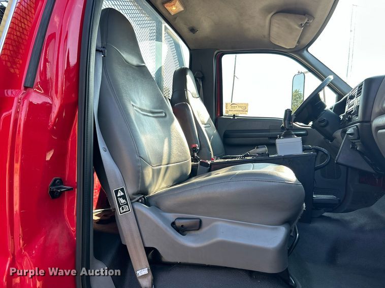 image for item DJ6346 2007 Ford F750 Super Duty XL  brush fire truck