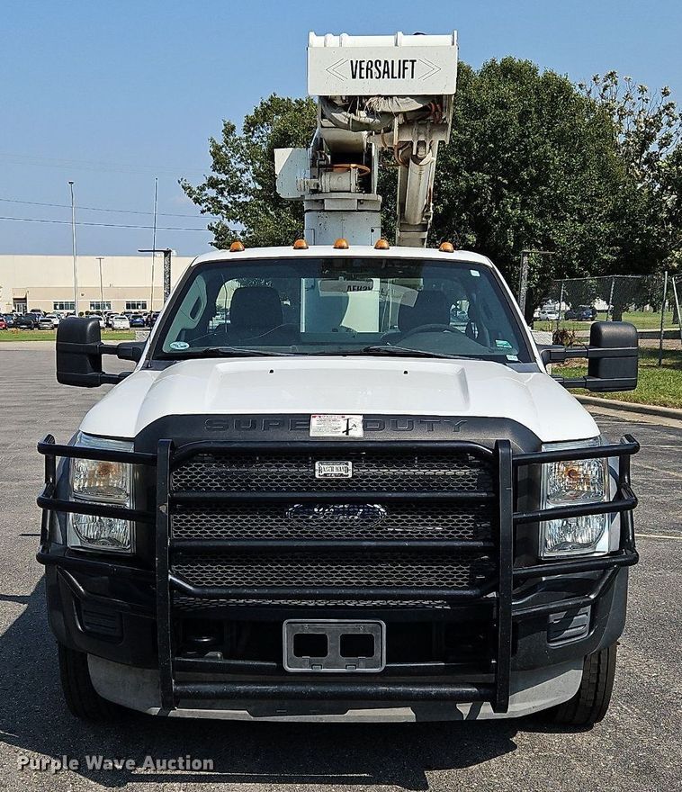 image for item DK1101 2011 Ford F550 Super Duty XL  bucket truck
